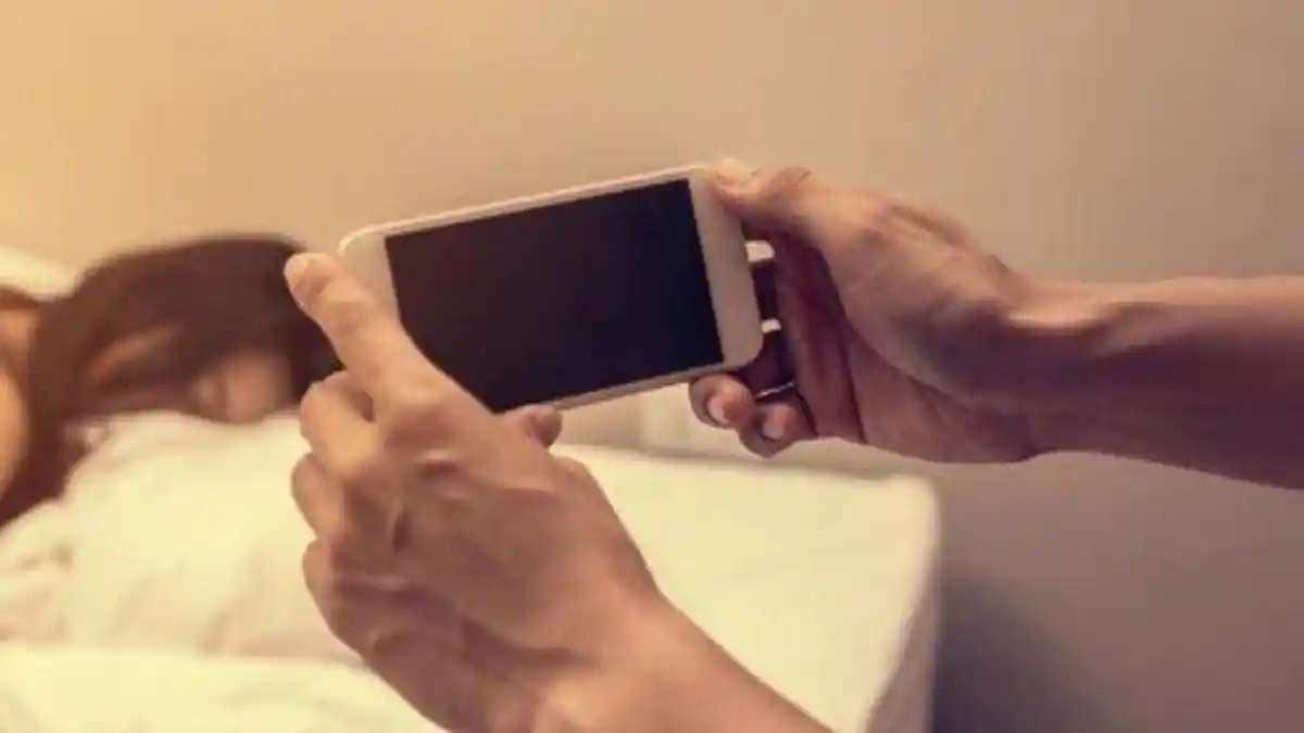 Camat Wonogiri Dicopot Gara-gara Kepencet Posting Video Syur Bareng Selingkuhan di WA Story