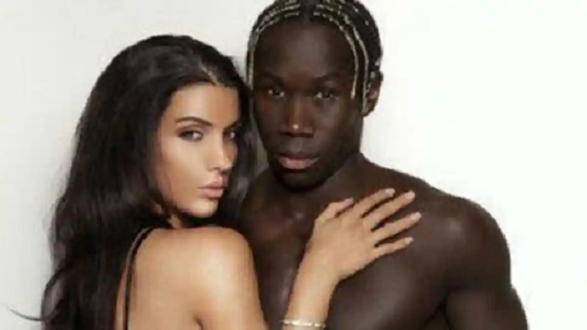 Bacary Sagna dan Ludivine Menjadi Model Majalah