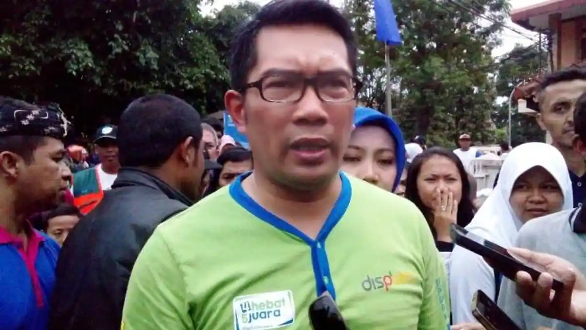 Biasa Terima Penghargaan, Tapi Kok Ridwan Kamil Menangis Terima Piala Adipura