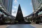 Pohon-Natal-setinggi-21-meter-yang-ada-di-Delipark-Mall_11.jpg