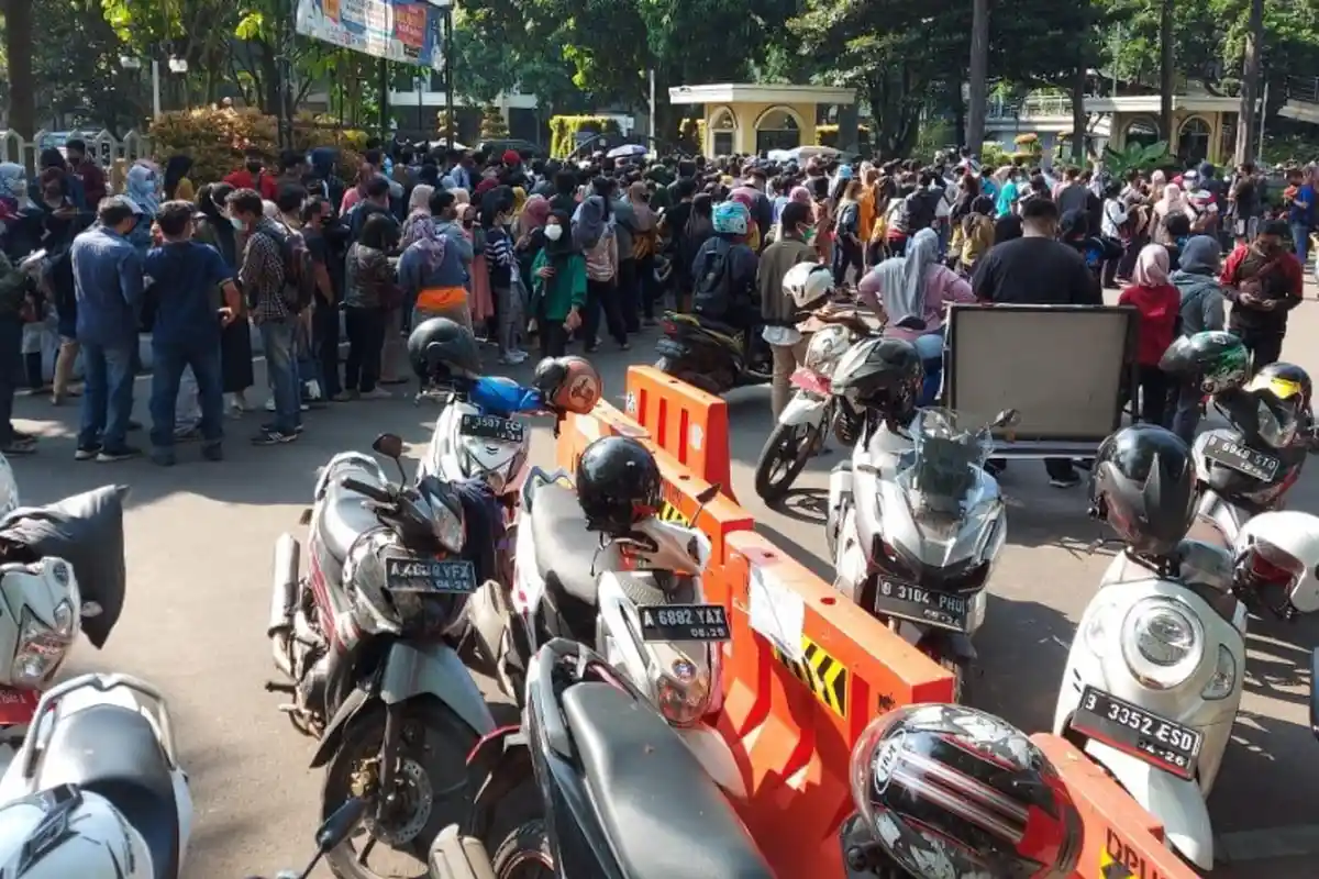 Semrawut Vaksinasi di Pemkot Tangerang, Wali Kota Ungkap Penyebabnya: Banyak yang Tak Sesuai Jadwal