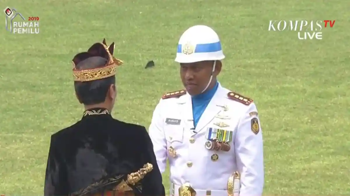 POTRET Unik dan Langka saat Upacara Dirgahayu RI, Genangan Air hingga Panjat Tiang Bendera