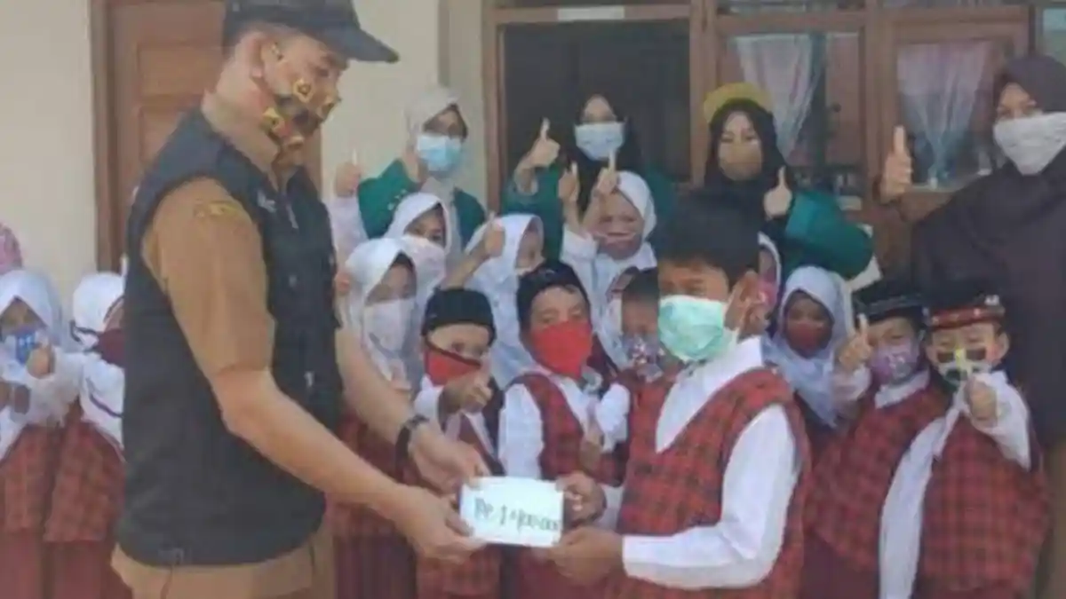 Murid SDIT Manggeng Abdya Galang Donasi Korban Gempa Sulawesi dan Banjir Kalimantan