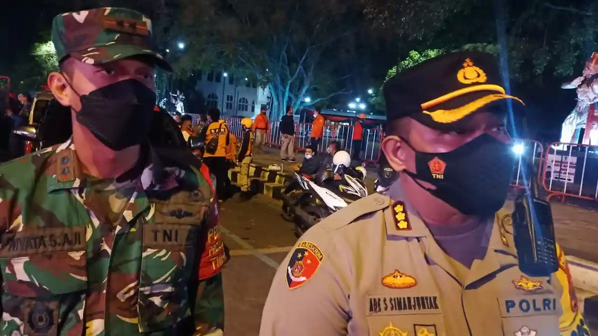 Operasi Malam PPKM Darurat Hari Pertama di Solo, 17 Titik Kerumunan Dibubarkan