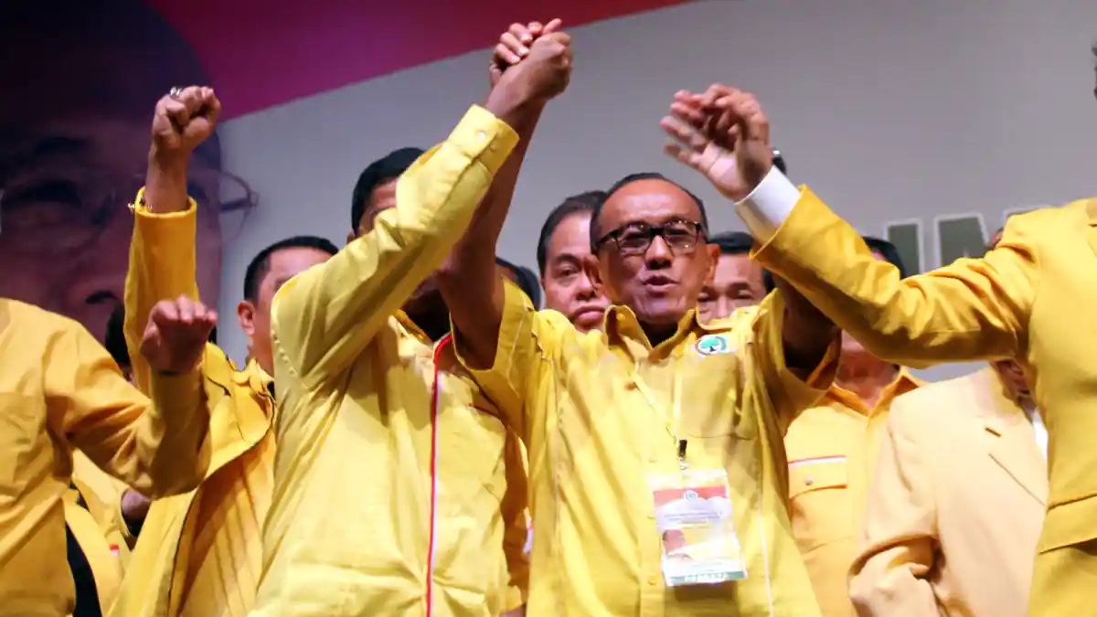 Dua Menteri Jokowi Hadiri Rapimnas Golkar Kubu Ical