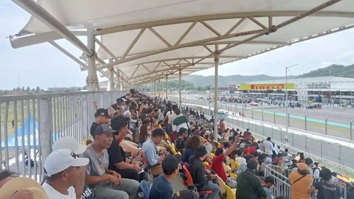 Menparekraf Sandiaga Uno Target  Penonton WSBK Mandalika 2023 Bisa Capai 100 Ribu Orang