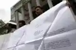 Surat Raksasa untuk Mahfud MD