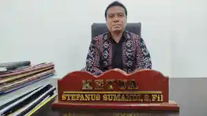 Stef-Sumandi-Ketua-DPRD-Sikka.jpg