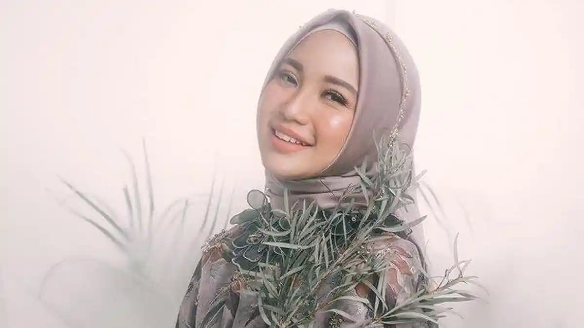 Chacha Frederica Bahagia Jumpa Presiden Palestina di Soetta