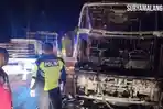 Bus-Gunung-Harta-DK-7192-GH-terbakar-di-Jalan-Babat-JombangLamongan.jpg