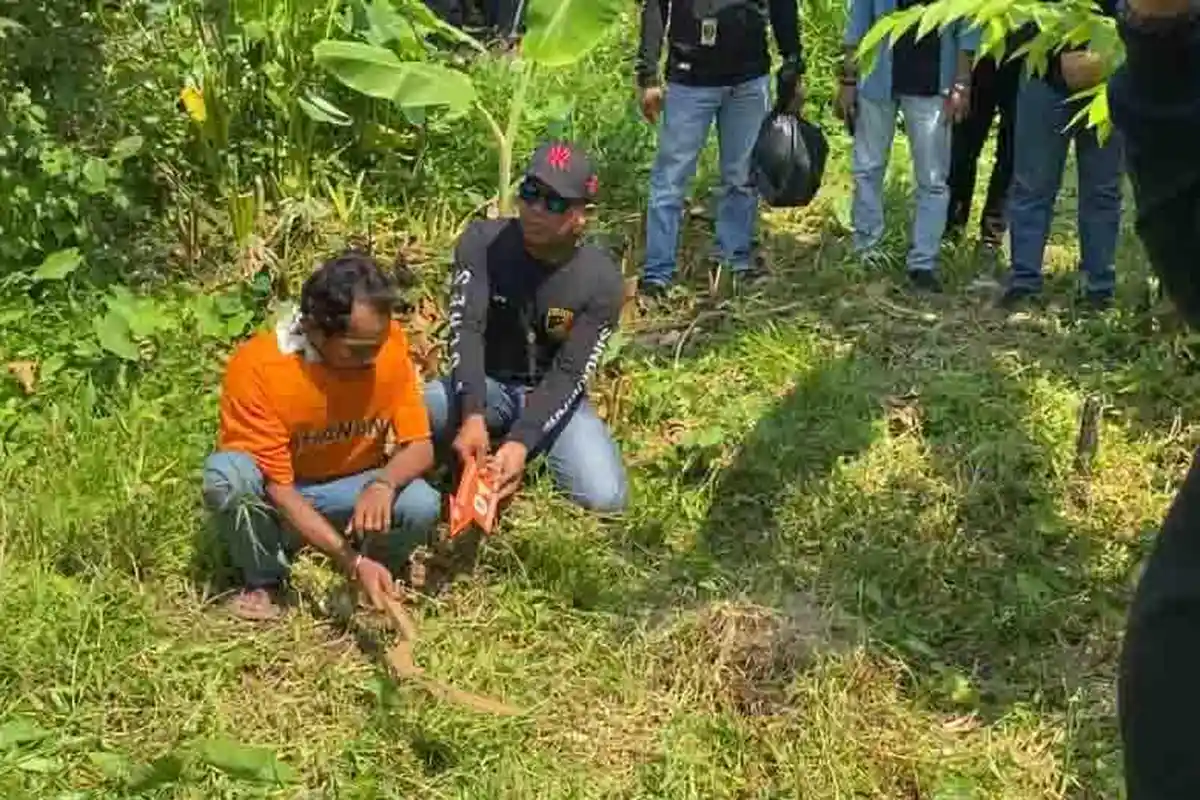 JERITAN Ayah Rafa Singkawang! Ingin Main Hakim Sendiri Saat Saksikan Rekonstruksi Pembunuhan Anaknya