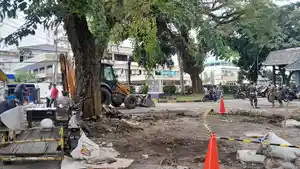 Pagar-Pembatas-Kantor-Gubernur-dan-Medan-Club-Dirobohkkan.jpg