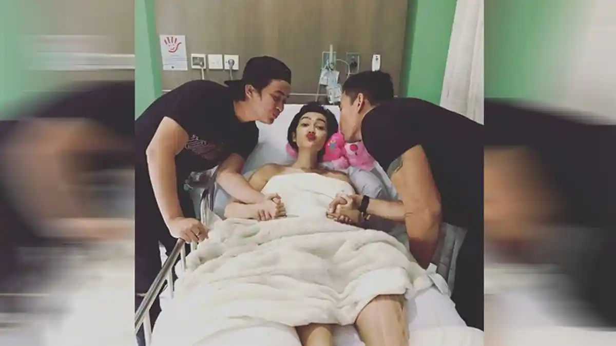 Kaki Kiri Julia Perez Tampak Lebih Besar Ketimbang Kaki Kanannya