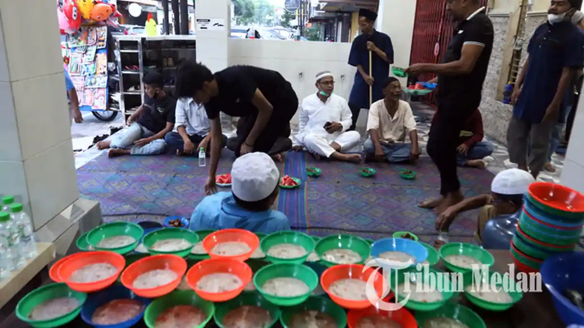 Masjid Ta'jud Madras di Kampung India, Selalu Hadirkan Menu Bubur Sup dan Kari Kambing saat Berbuka