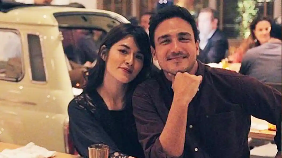 Aduh! Foto Bareng Fans, Hamish Daud Jaga Jarak, Takut Dimarahin Raisa?