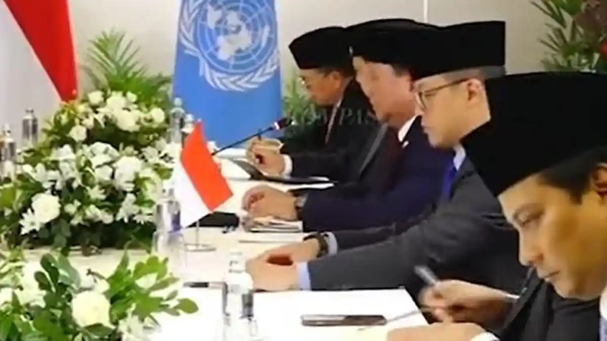 Bangganya Prabowo Dikawal Pesawat Tempur PEA ke Abu Dhabi!