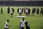 Persebaya Surabaya Latihan Fisik dan Strategi