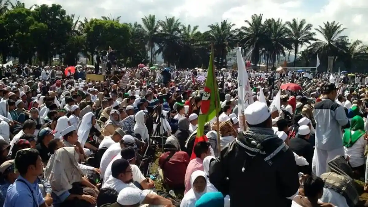 Rizieq Shihab Sapa Peserta Tablig Akbar di Garut