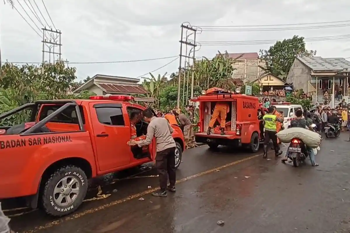 Pencarian Sopir Truk yang Terjun ke Jurang di Rejang Lebong Dilanjutkan, Tim SAR Susuri Sungai