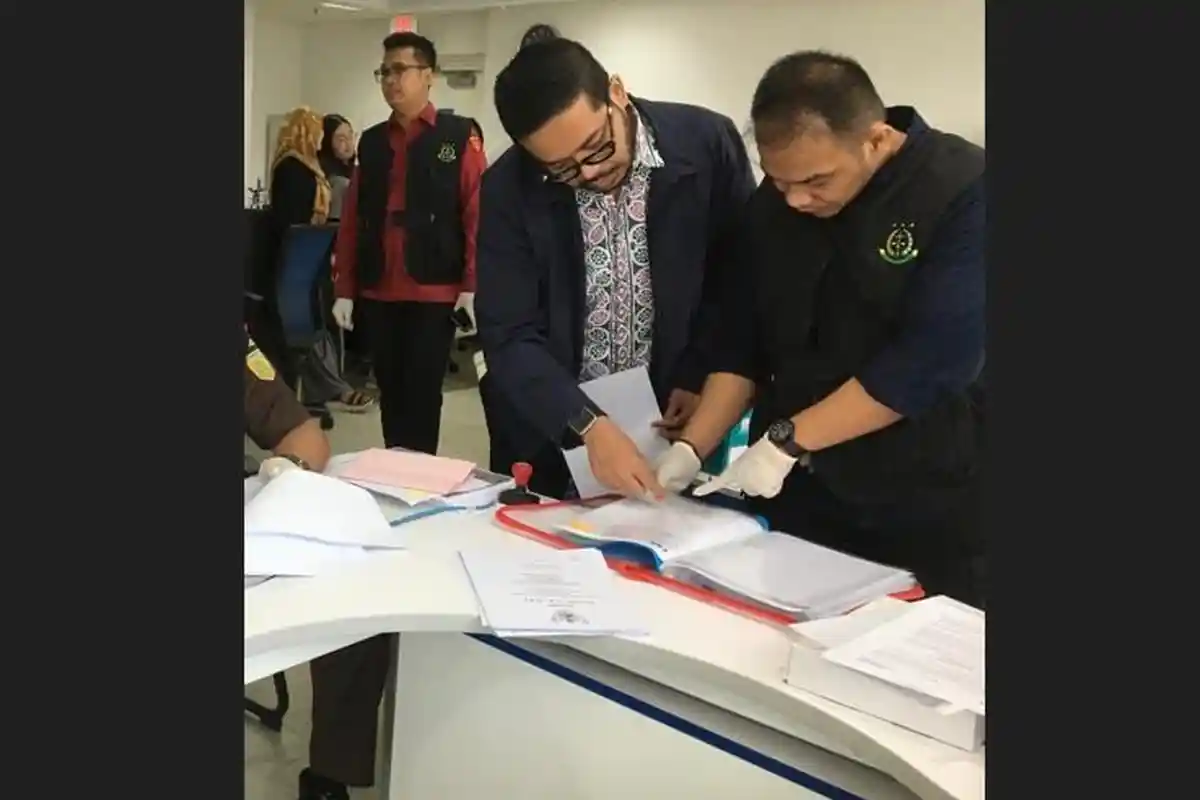 Kejari Langkat Geledah Kantor Rekanan Pengadaan Smartboard di Jakarta dan 130 Saksi Diperiksa