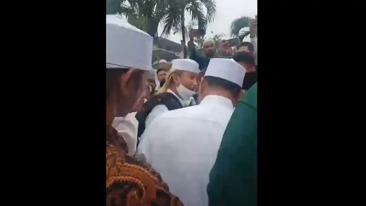 Habib Bahar bin Smith Hadiri Reuni 212 di Masjid At-Tin TMII Jakarta Timur