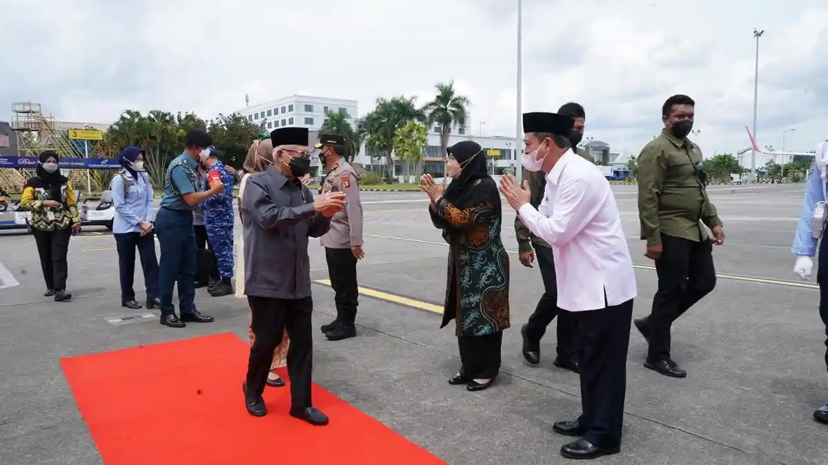 Bertolak ke Makassar, Wapres Ma'ruf Pimpin Rapat Sosialisasi Mal Pelayanan Publik hingga Bahas UMKM