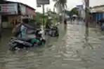 Banjir di Perumahan Jalan Sultan Ageng Tirtayasa Tangerang