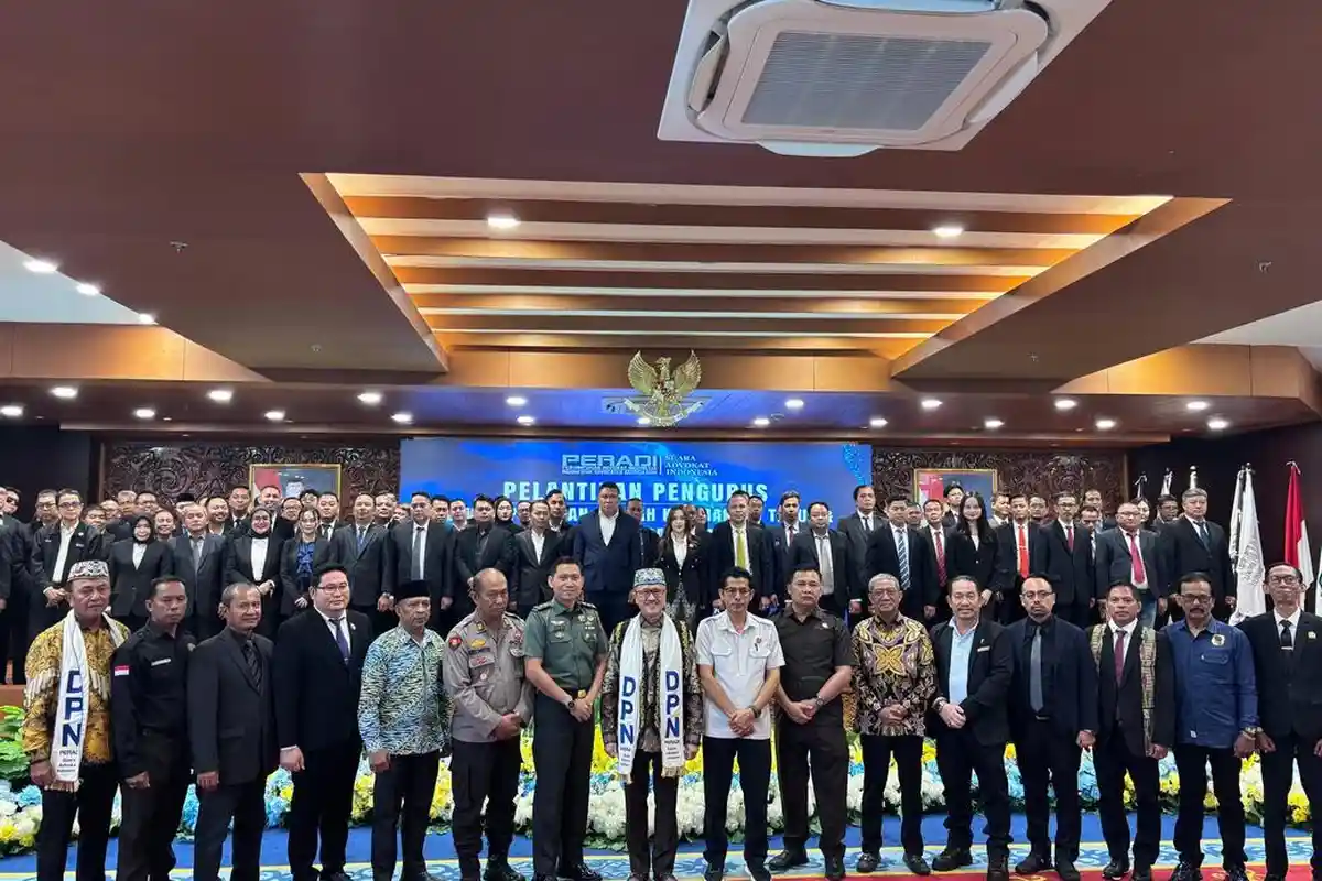 Pengurus PERADI SAI Kaltim dan Cabang Resmi Dilantik, Perlindungan Advokat Jadi Sorotan