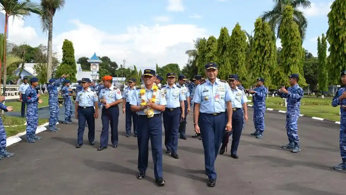 Berkunjung ke Makoopsau II, Koopsau Beri Hadiah Alat Pemotong Rumput
