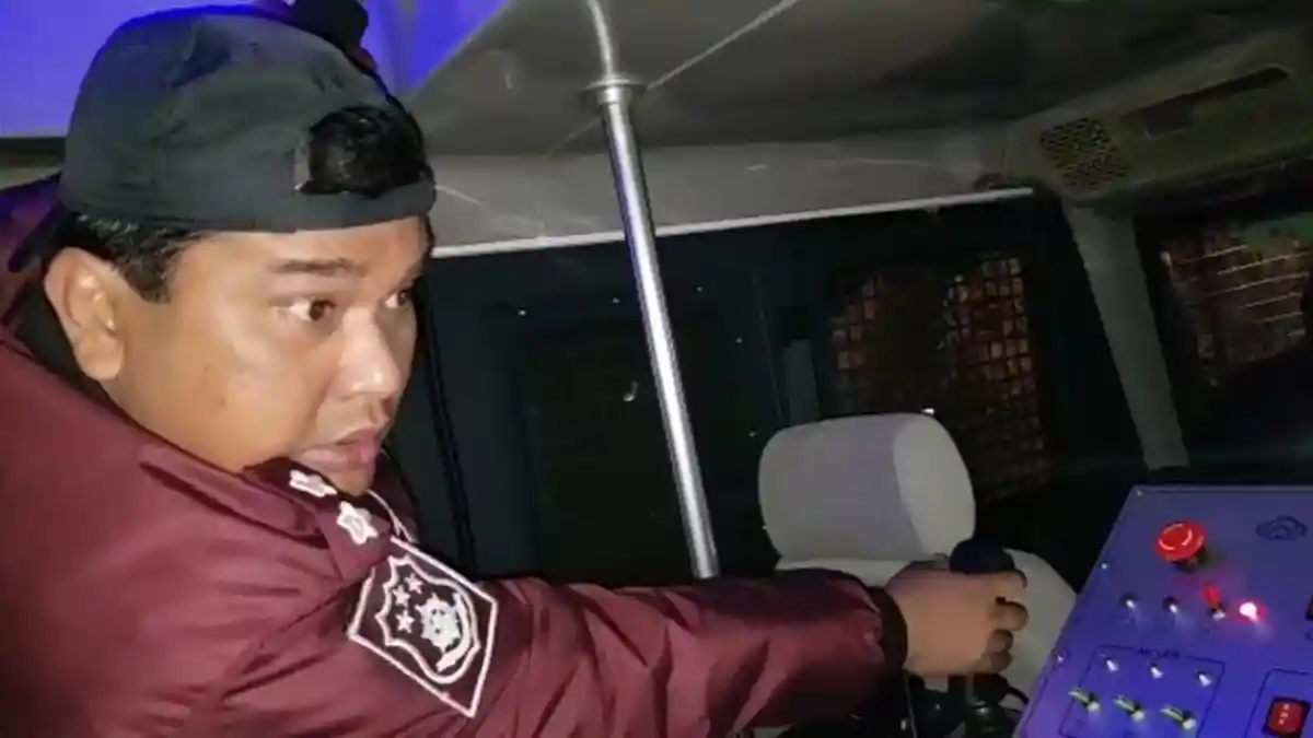 Karhutla Terus Meluas di Mebali, Kapolres Tana Toraja Joki Water Canon