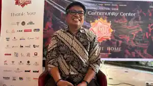 Muhammad-Nur-Jabir-adalah-seorang-penulis-Indonesia-yang-berfokus-pada-mistisisme-Islam.jpg