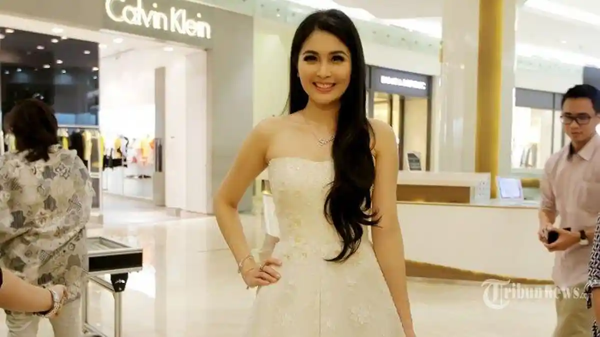 Selalu Terlihat Sumringah, Ternyata Ini Kunci Kebahagiaan Sandra Dewi
