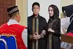 MOMEN-Selebgram-Adelia-dan-Suami-Lirik-lirikan-di-Kursi-Pesakitan-Lepas-Rindu-hingga-Disentil-Hakim.jpg