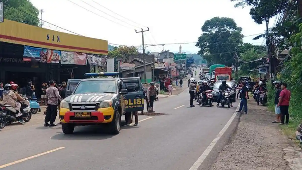Kecelakaan Maut  di Pamulihan Sumedang Tinggalkan Jejak Merah di Atas Aspal