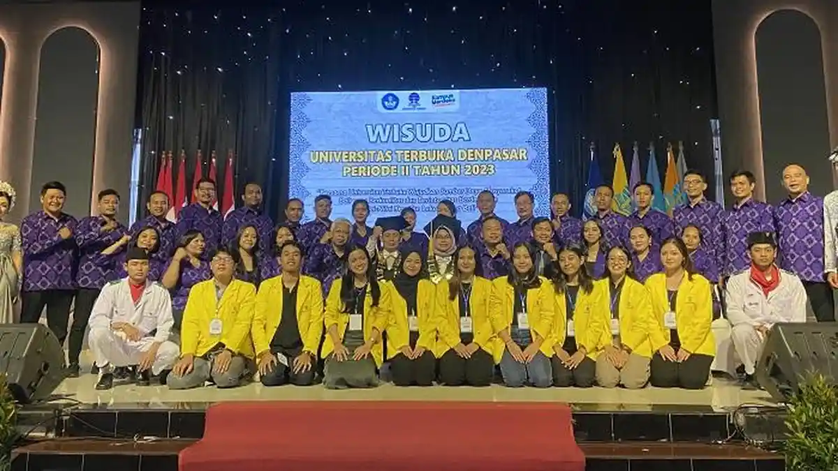 Wisuda Universitas Terbuka Denpasar Diikuti 650 Orang, Mulai Diminati Generasi Milenial