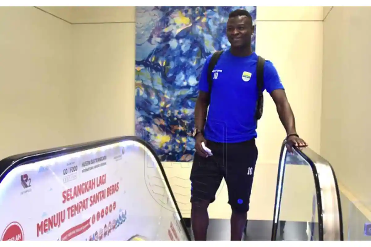 Ezechiel N'Douassel Ingin Hengkang, Agen Sebut Persib Bandung Belum Beri Restu