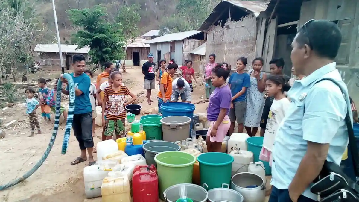 Warga Mbarata Apresiasi Bantuan Air Bersih dari PDAM Wae Mbeliling