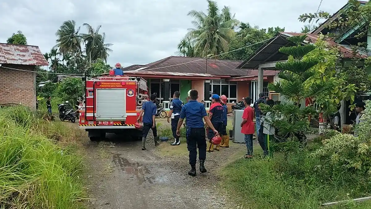 Kebakaran di Batang Kabung Ganting, Si Jago Merah Lalap Satu Kamar, Kerugian Lebih dari Satu Juta