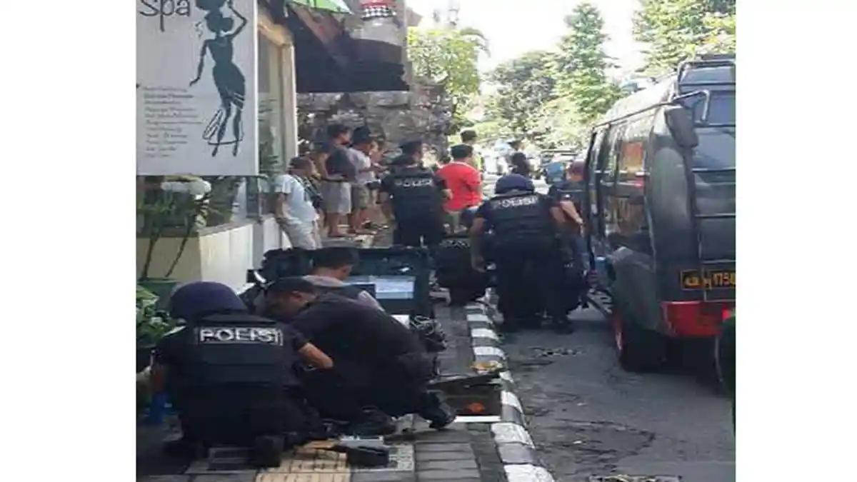 Wisatawan dan Warga Ubud Geger, Tjok Dalem Temukan Tas ‘Mencurigakan’ di Semak Gang Tegalsari!