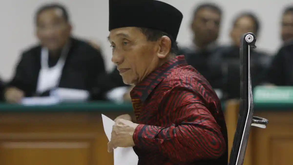 Fuad Amin Minta Disidang di Pengadilan Tipikor Surabaya
