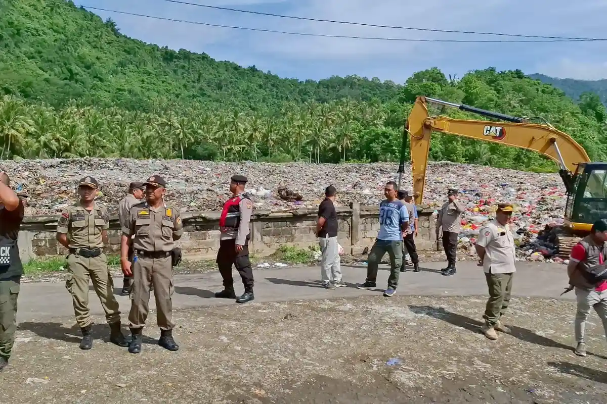 Tokoh Masyarakat Pikat Tuntut TPA Sente Klungkung Ditutup, Sampah Overload hingga Bau Tak Sedap