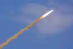 Iran-kembali-meluncurkan-rudal-hipersonik-canggih-Fattah-bombardir-Israel.jpg