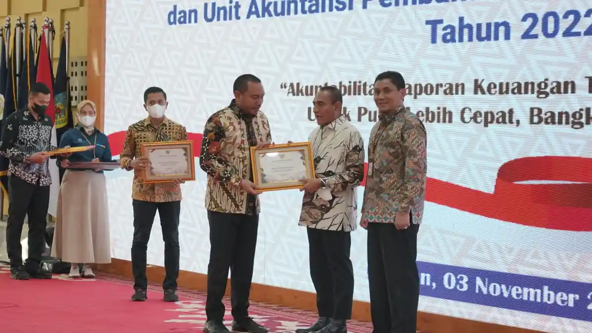 Bupati Pakpak Bharat Franc Tumanggor Terima Penghargaan dari Kementerian Keuangan Atas Capaian WTP