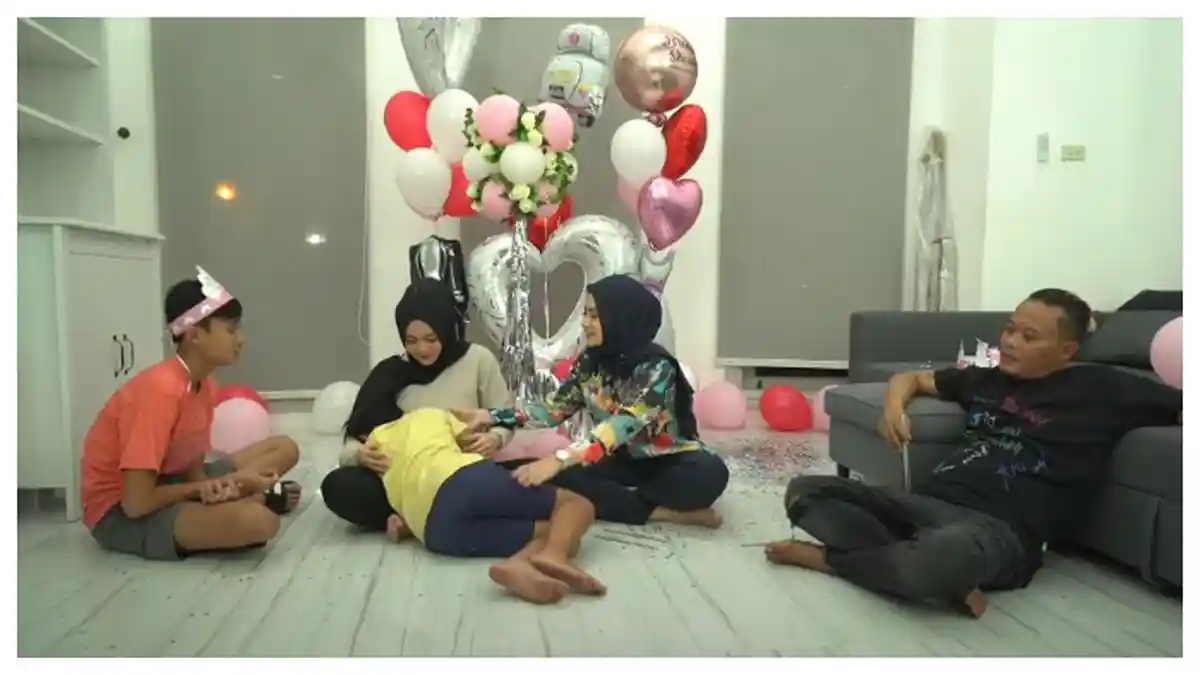 Ferdi Nangis Cemburu Nathalie Holscher Cium Kakaknya, Sule: Bundanya Gak Boleh Cium Rizwan