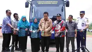 Pemerintah-Kabupaten-Bekasi-meresmikan-operasional-Bus-Sekolah.jpg