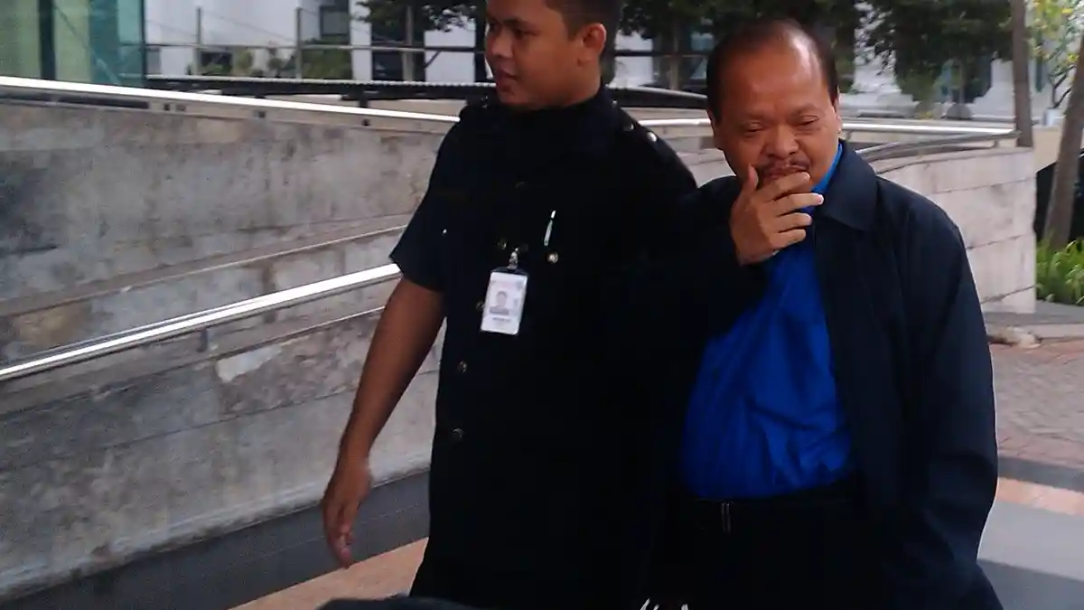 Tiba di KPK Sutan Bhatoegana Pelit Bicara