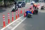Pemasangan Pembatas Jalur Sepeda