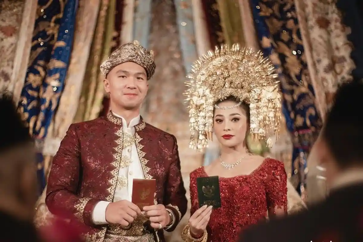 Komentar Tante Nikita Willy Terkait Bulan Madu, Rina: Pergi Kayak Gitu Enggak Digigit Sama Singa?