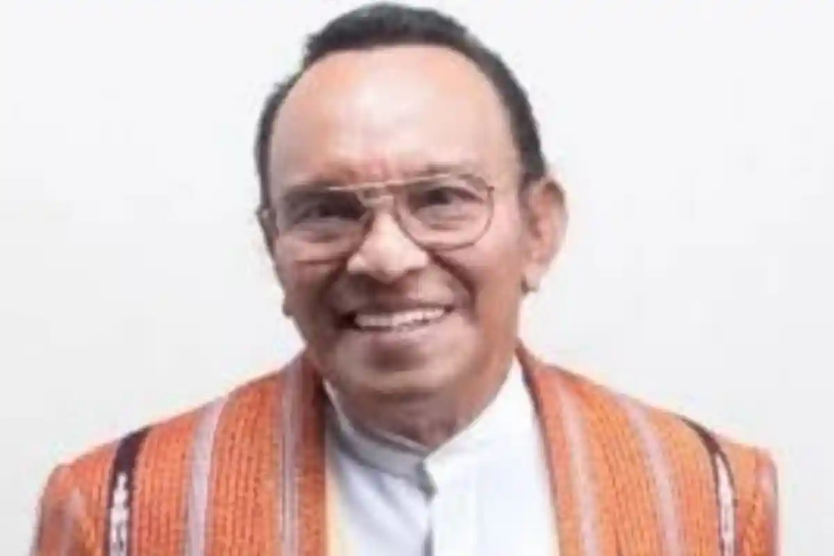 Sosok Bob Tutupoly, Banyak Lagu Populer yang Dinyanyikannya dan Pernah Pimpin Restoran di New York