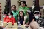 Miss Universe 2012 Berlatih Membuat Bakpia